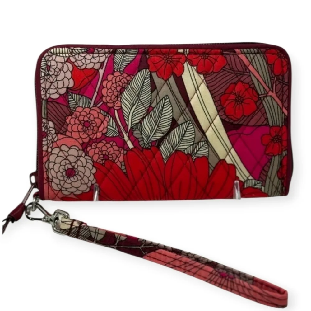 Vera Bradley Grab & Go Wristlet